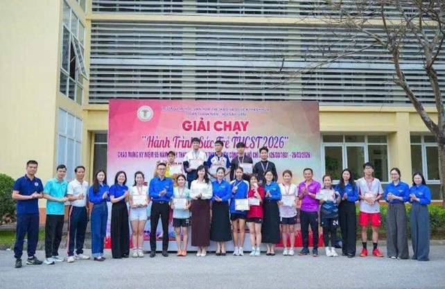 C&oacute; thể l&agrave; h&igrave;nh ảnh về bệnh viện v&agrave; văn bản