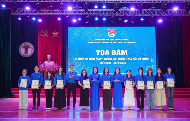 C&oacute; thể l&agrave; h&igrave;nh ảnh về văn bản cho biết 'MAI Wiv派酥 বসসালা DOON THONH HEN CONG SAN SANH HO CHI CHE 내 0 M MPs TRUONG DA HOC V&agrave; HOA THRO V&Agrave;D DI UCN THKPH Hoй TOA Đ&Agrave;M NI&Ecirc;M 95 N&Atilde;M NGAY TH&Agrave;NH LẬP DOAN TNCS 26/3/1931- 26/3/2026 26/3 CHI MINH ្នព'